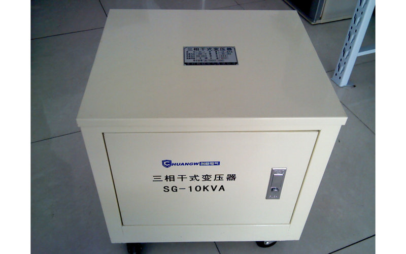 10kva三相隔離變壓器頂部