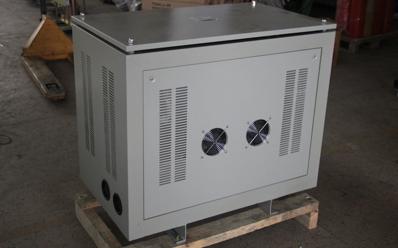 SG-100KVA三相隔離變壓器背面圖 SG-100KVA三相隔離變壓器背面圖