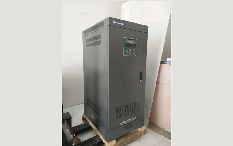 工廠穩壓器安裝中 工廠穩壓器安裝中